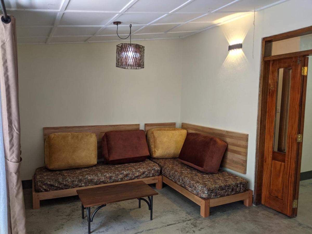 Dutchess Hotel And Restaurant Fort Portal Kültér fotó