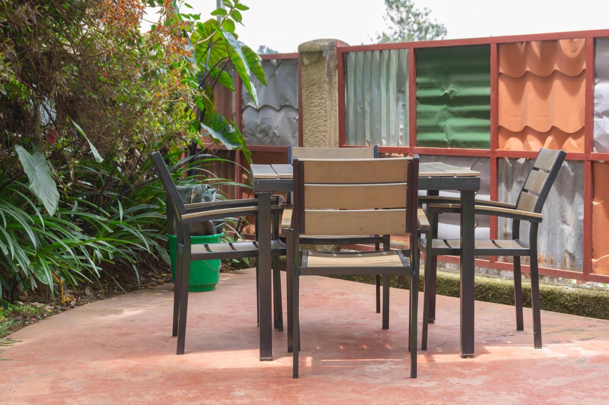 Dutchess Hotel And Restaurant Fort Portal Kültér fotó