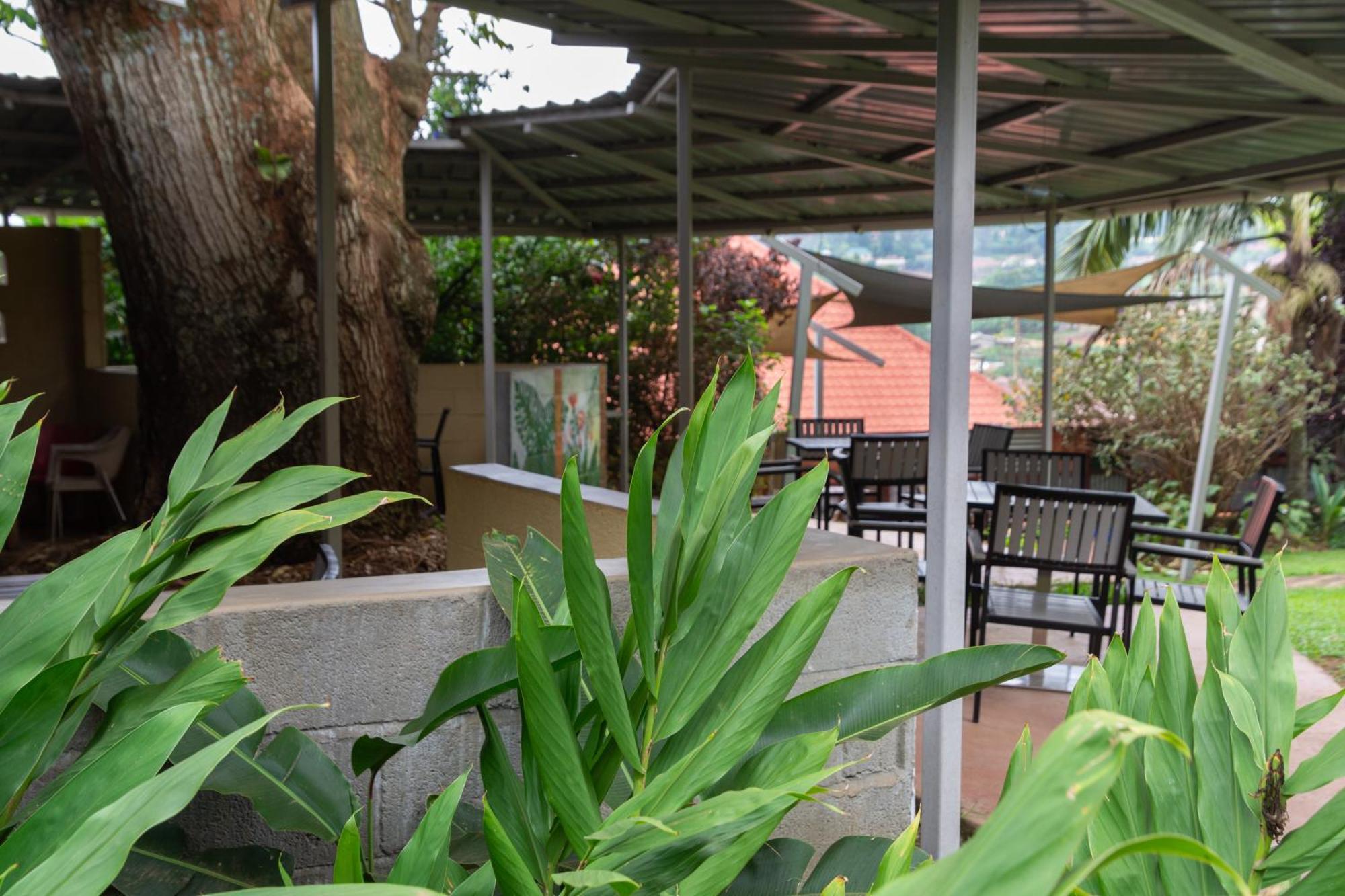 Dutchess Hotel And Restaurant Fort Portal Kültér fotó