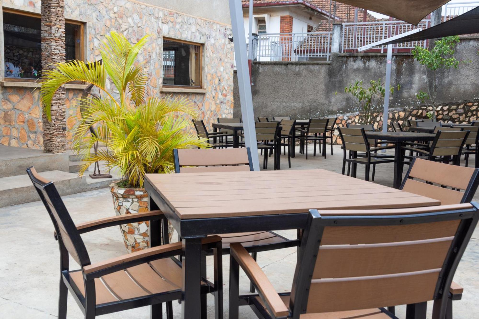 Dutchess Hotel And Restaurant Fort Portal Kültér fotó