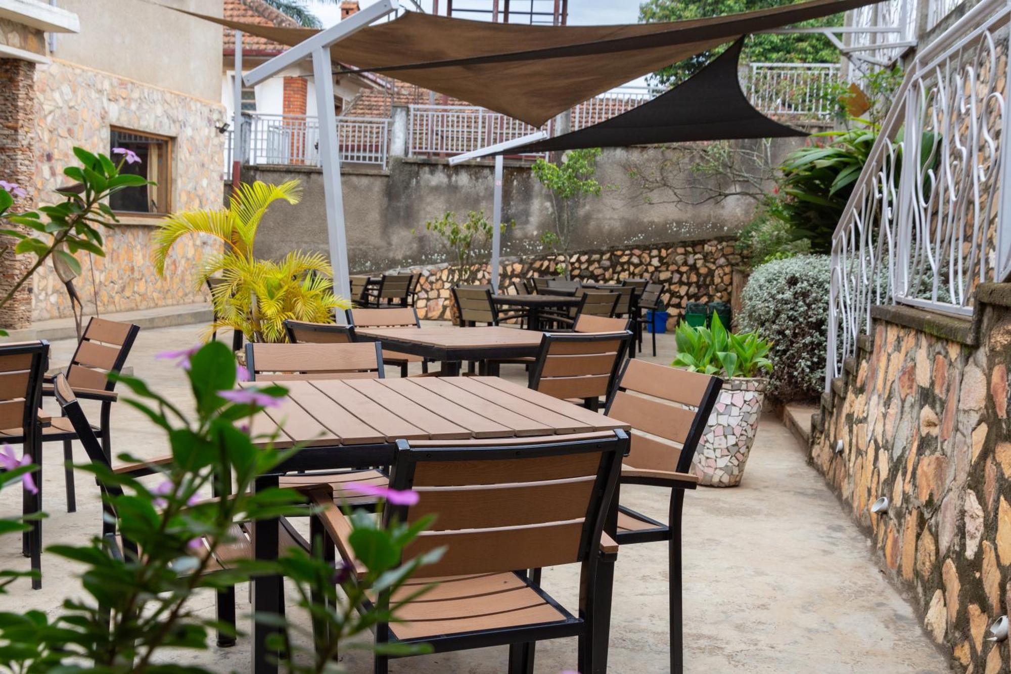 Dutchess Hotel And Restaurant Fort Portal Kültér fotó