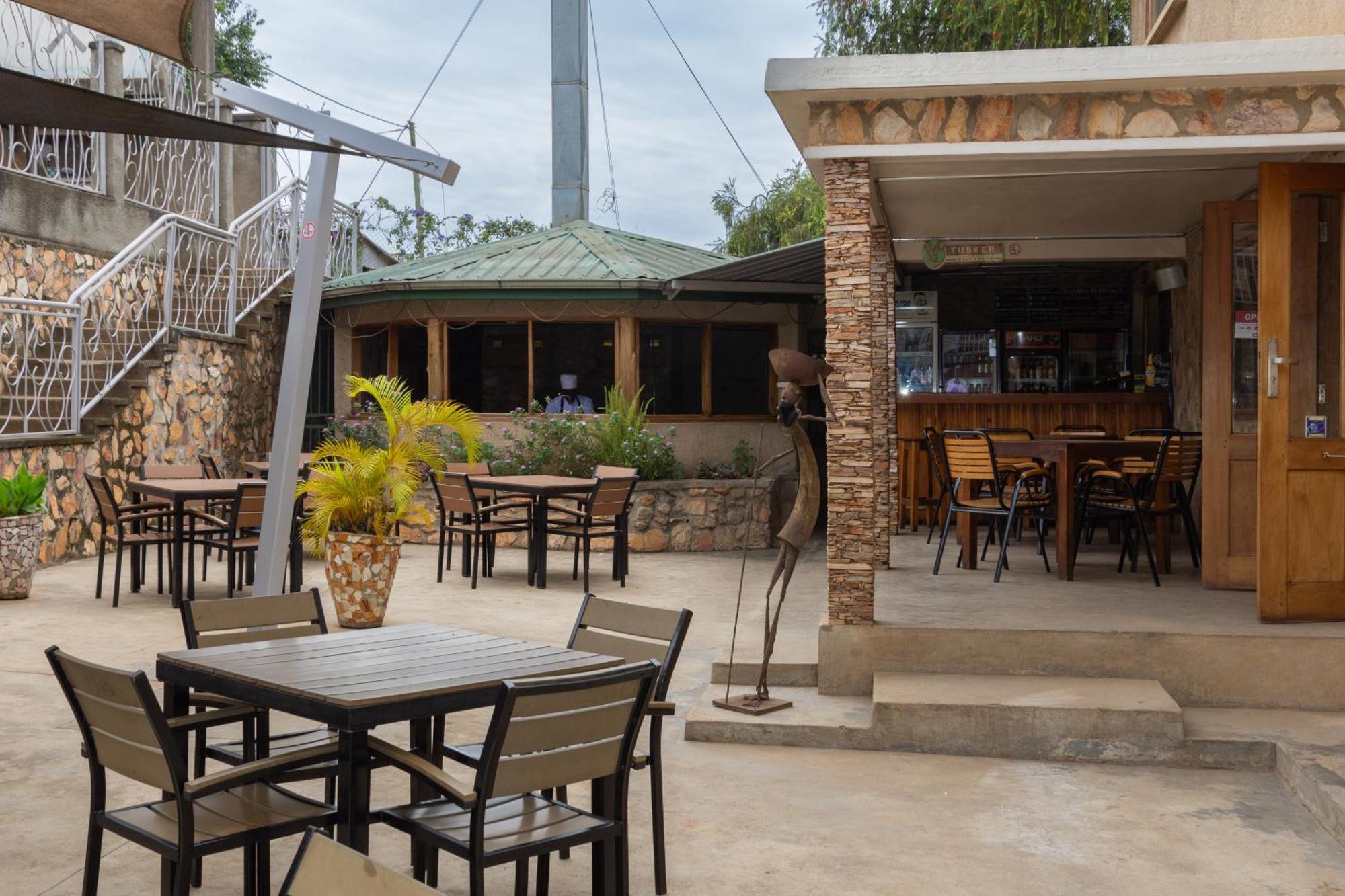 Dutchess Hotel And Restaurant Fort Portal Kültér fotó